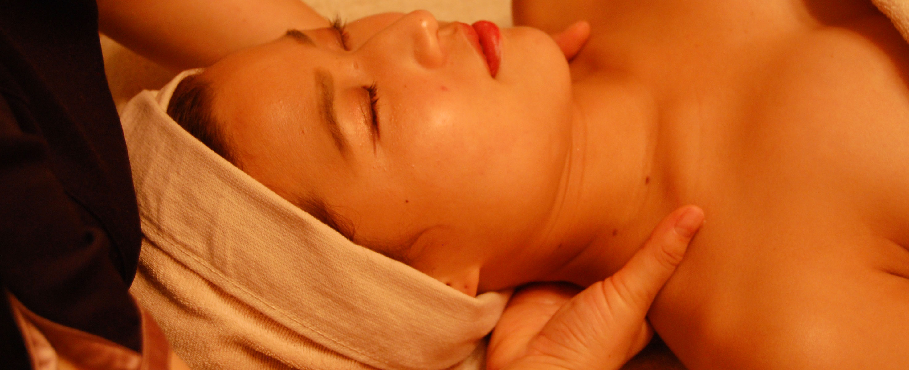 ハンドフェイシャル